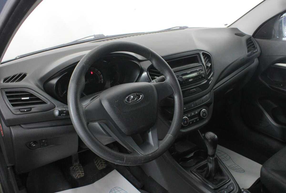 Б/У Лада (ВАЗ) Веста 2017 года. Фото: #12