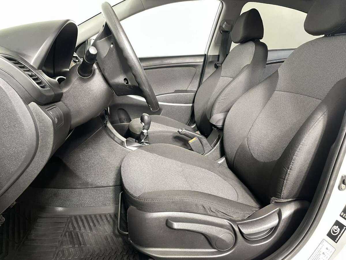 Б/У Хендай Солярис 2014 года. Фото: #9