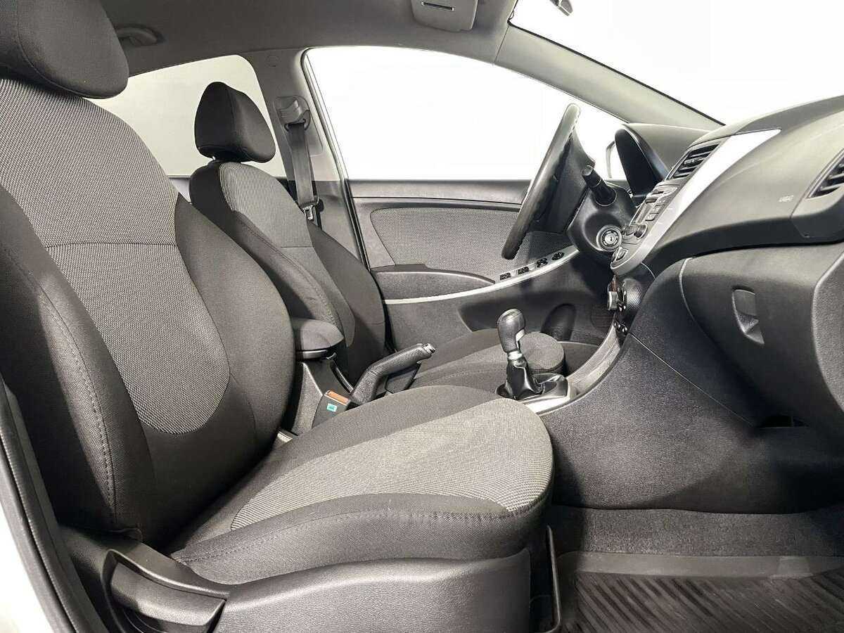 Б/У Хендай Солярис 2014 года. Фото: #13