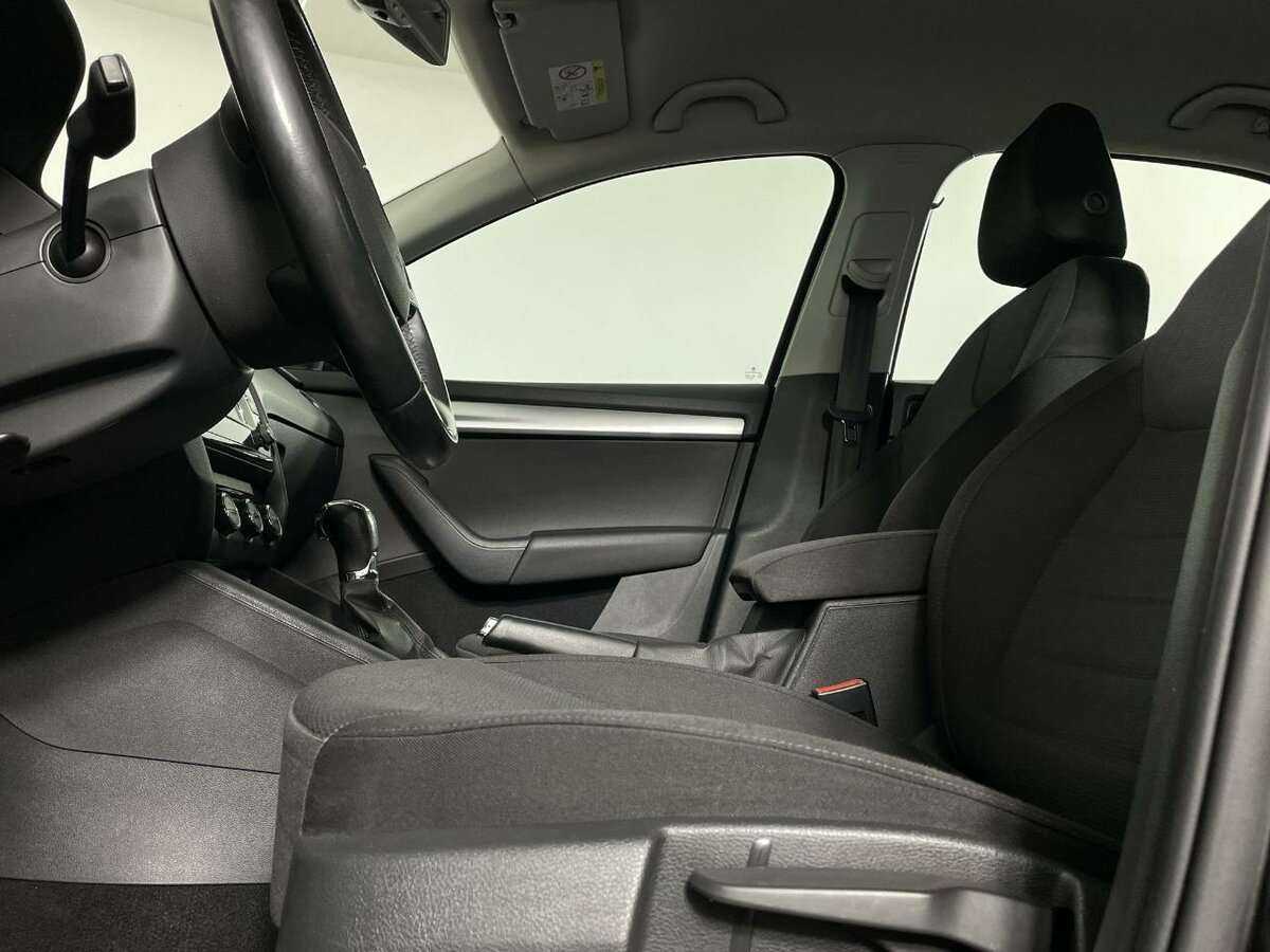 Б/У Шкода Октавия 2014 года. Фото: #9