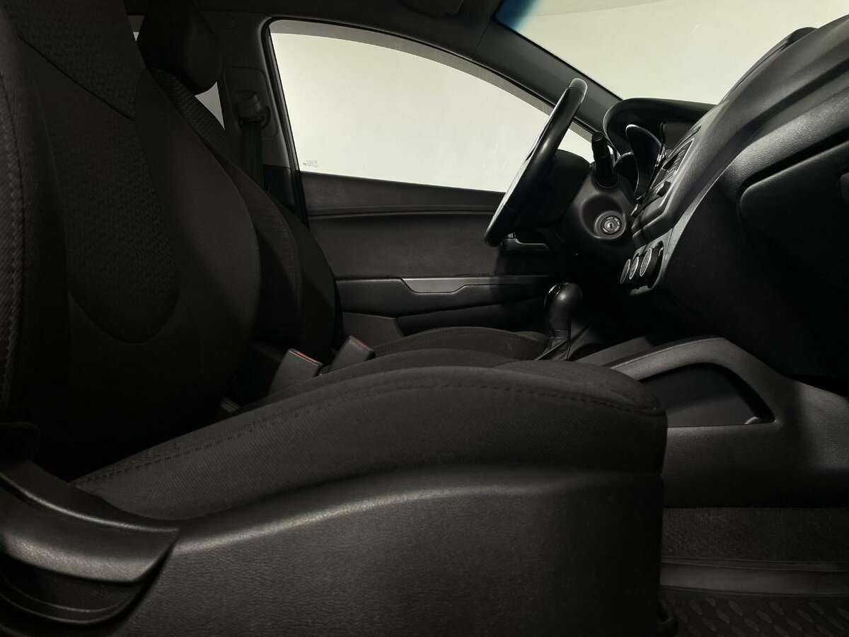 Б/У Киа Рио 2016 года. Фото: #13