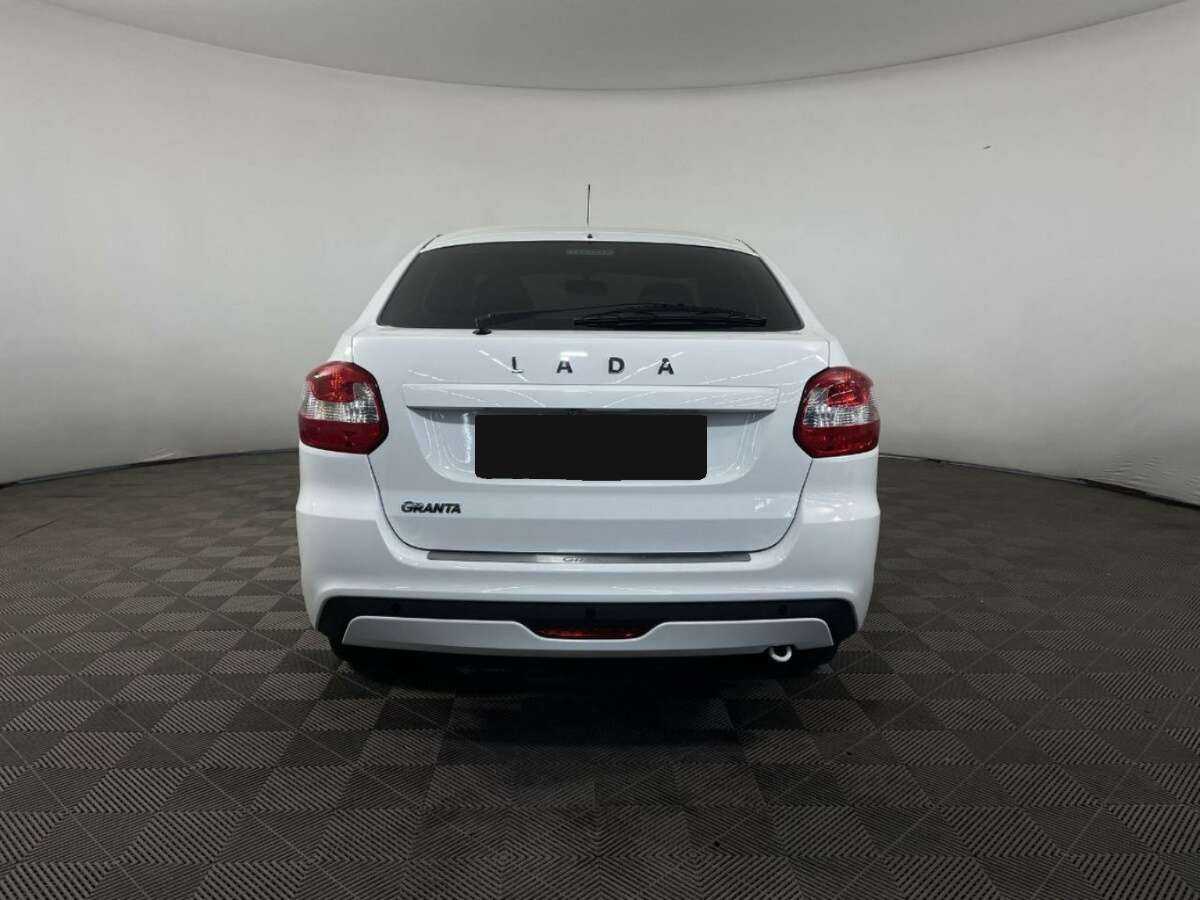 Б/У Лада (ВАЗ) Гранта 2021 года. Фото: #2