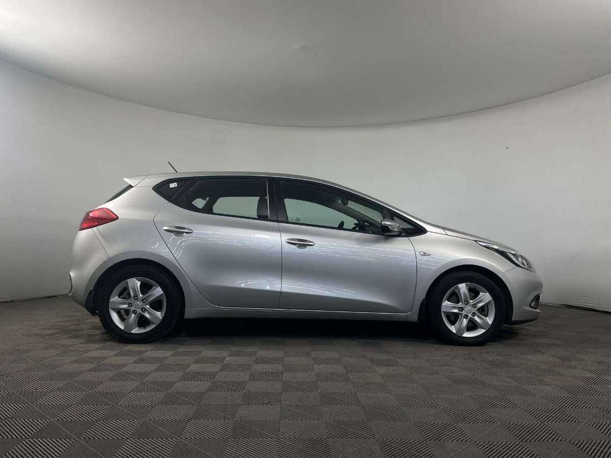 Б/У Киа Сид 2015 года. Фото: #3