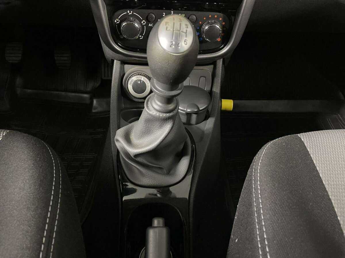 Б/У Рено Дастер 2013 года. Фото: #12