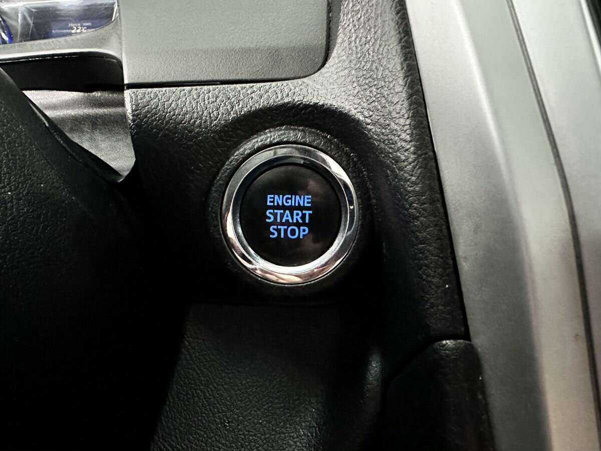 Б/У Тойота Камри 2016 года. Фото: #14