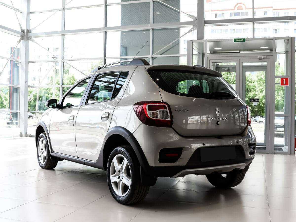 Б/У Рено Сандеро 2017 года. Фото: #6