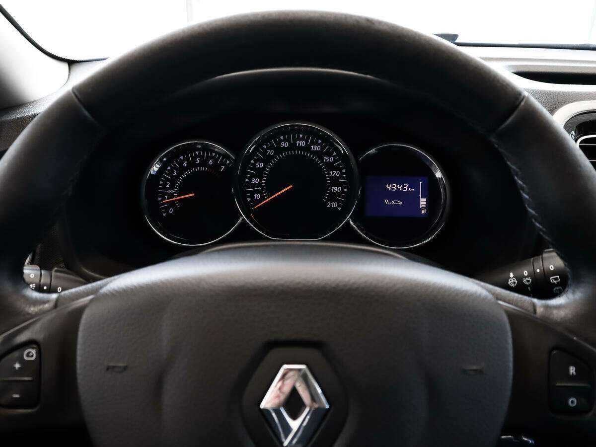 Б/У Рено Сандеро 2017 года. Фото: #14