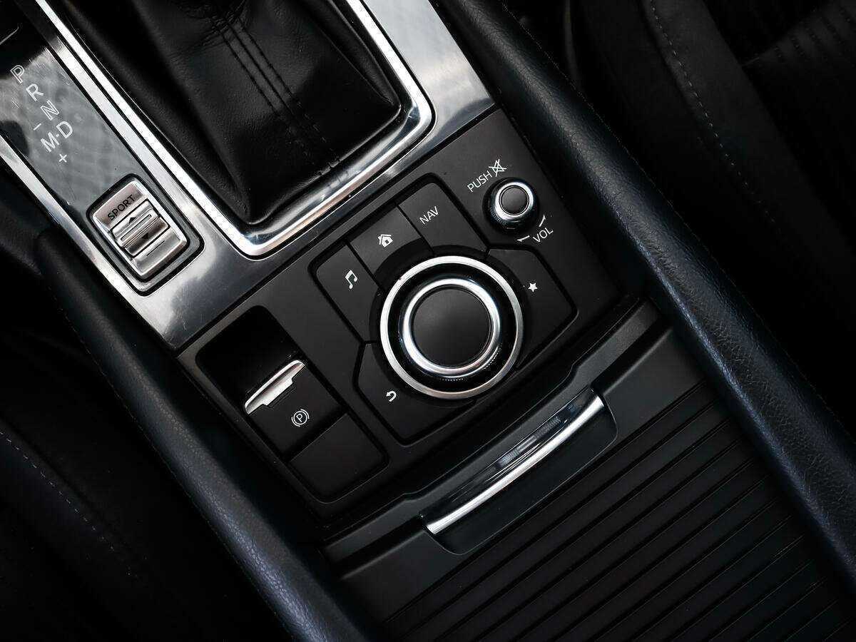 Б/У Мазда 6 2018 года. Фото: #9