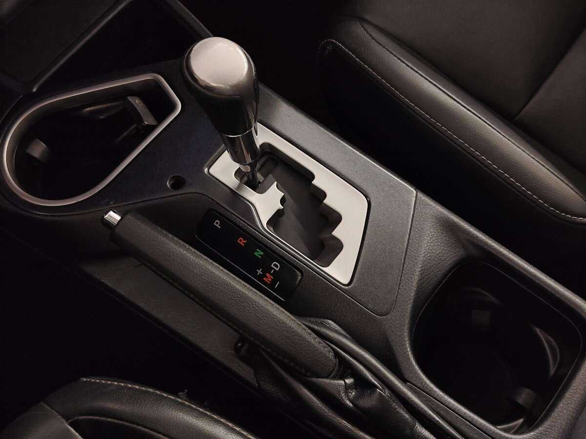 Б/У Тойота Рав4 2015 года. Фото: #15