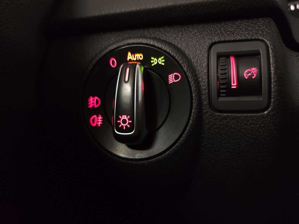 Б/У Фольксваген Тигуан 2012 года. Фото: #16