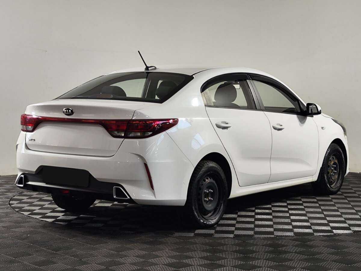 Б/У Киа Рио 2021 года. Фото: #2