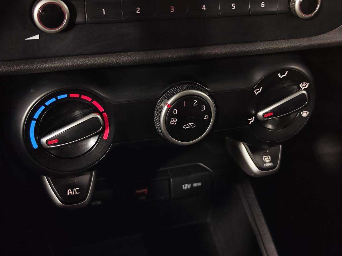 Б/У Киа Рио 2021 года. Фото: #12