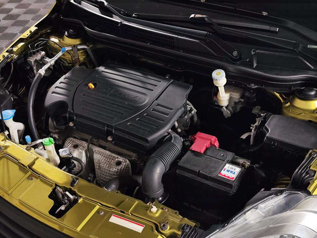 Б/У Сузуки С-Икс4 2014 года. Фото: #6