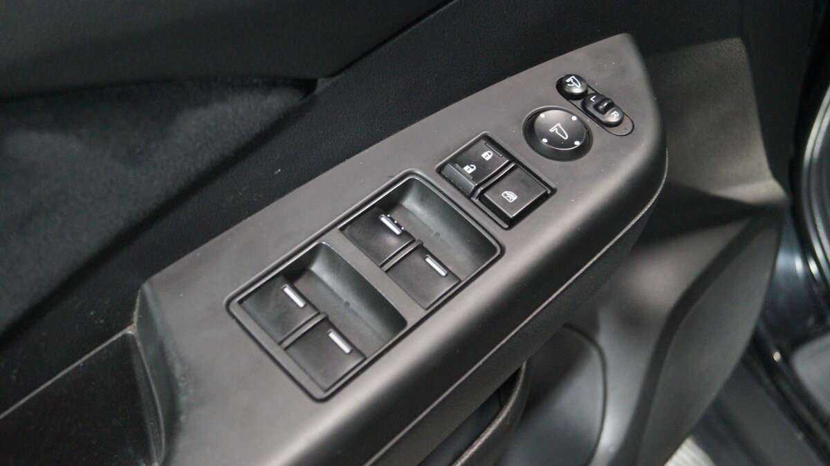 Б/У Хонда ЦР-В 2013 года. Фото: #12