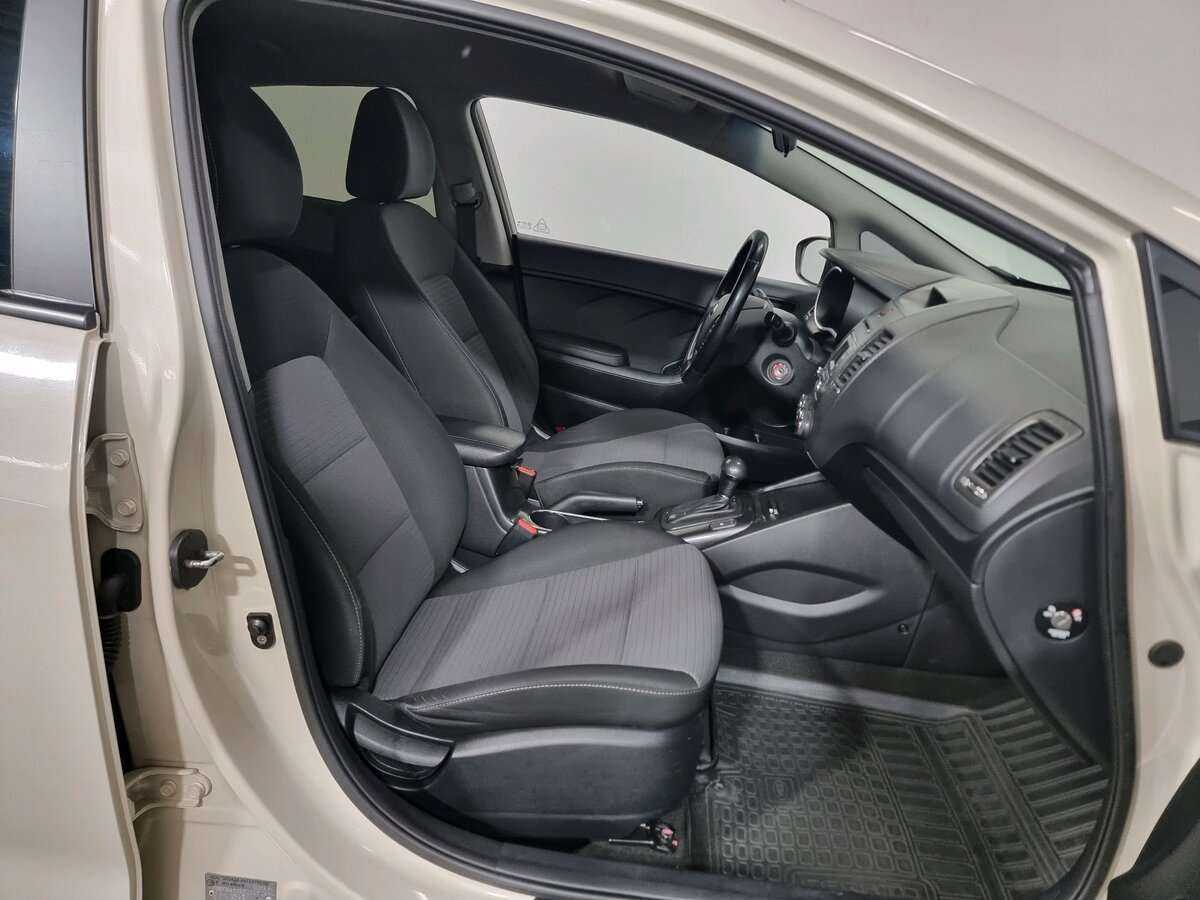 Б/У Киа Церато 2014 года. Фото: #7