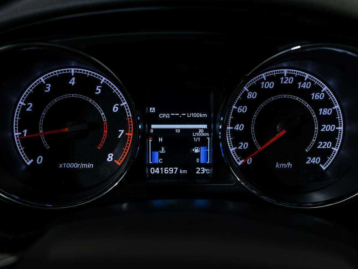 Б/У Митсубиши АС-Икс 2018 года. Фото: #9