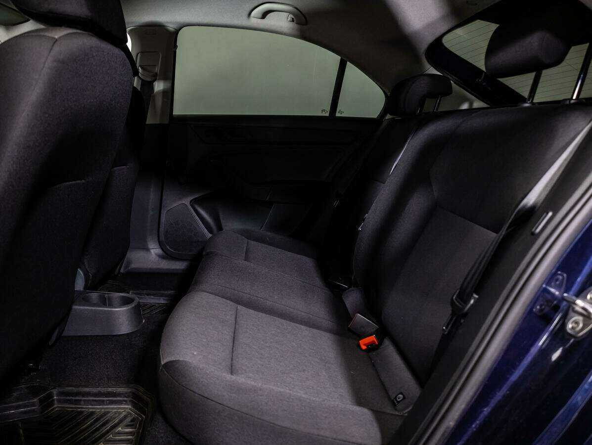 Б/У Шкода Рапид 2015 года. Фото: #8