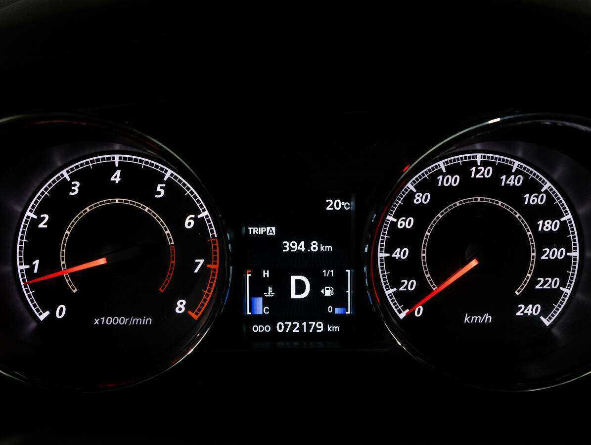 Б/У Митсубиши АС-Икс 2014 года. Фото: #18