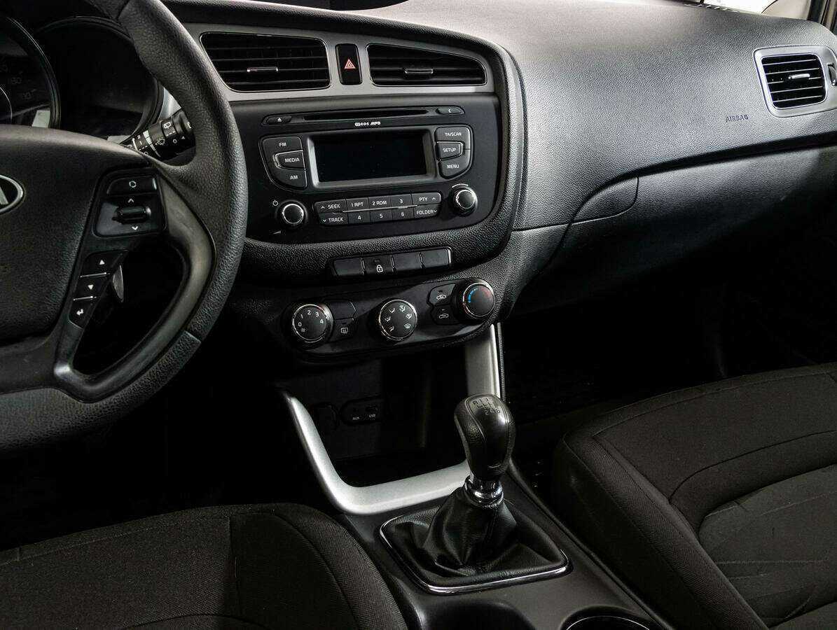 Б/У Киа Сид 2015 года. Фото: #12