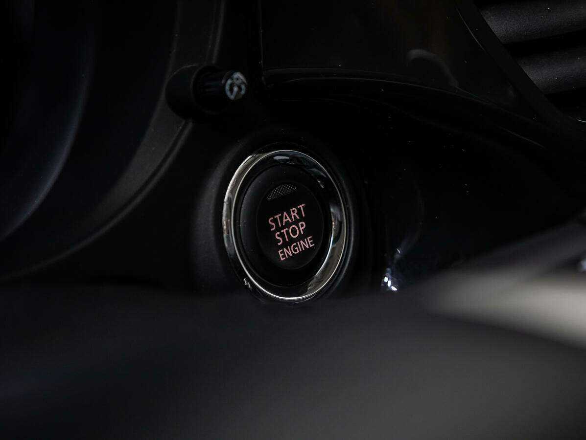 Б/У Митсубиши Оутлэндер 2013 года. Фото: #12