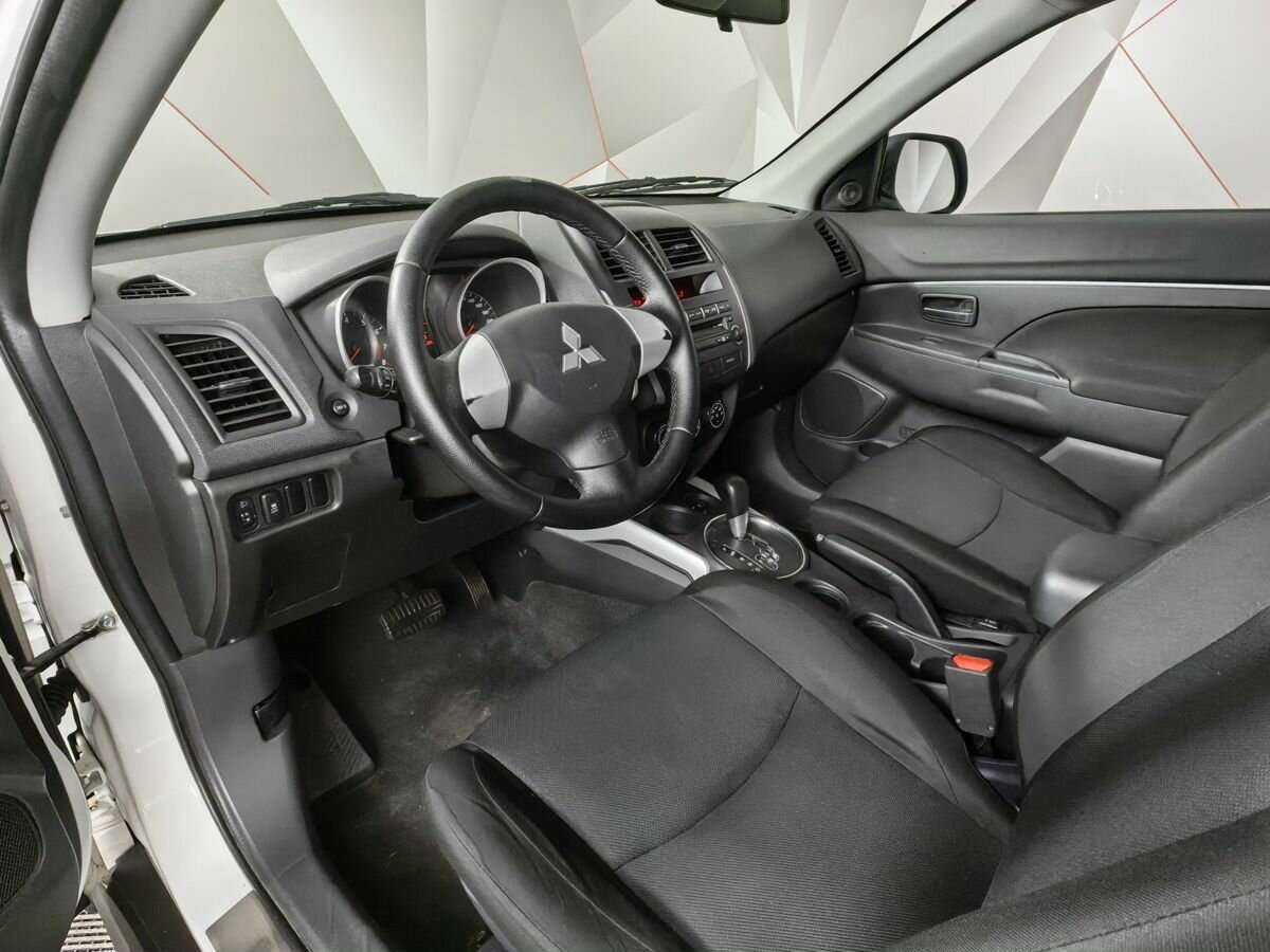 Б/У Митсубиши АС-Икс 2012 года. Фото: #13