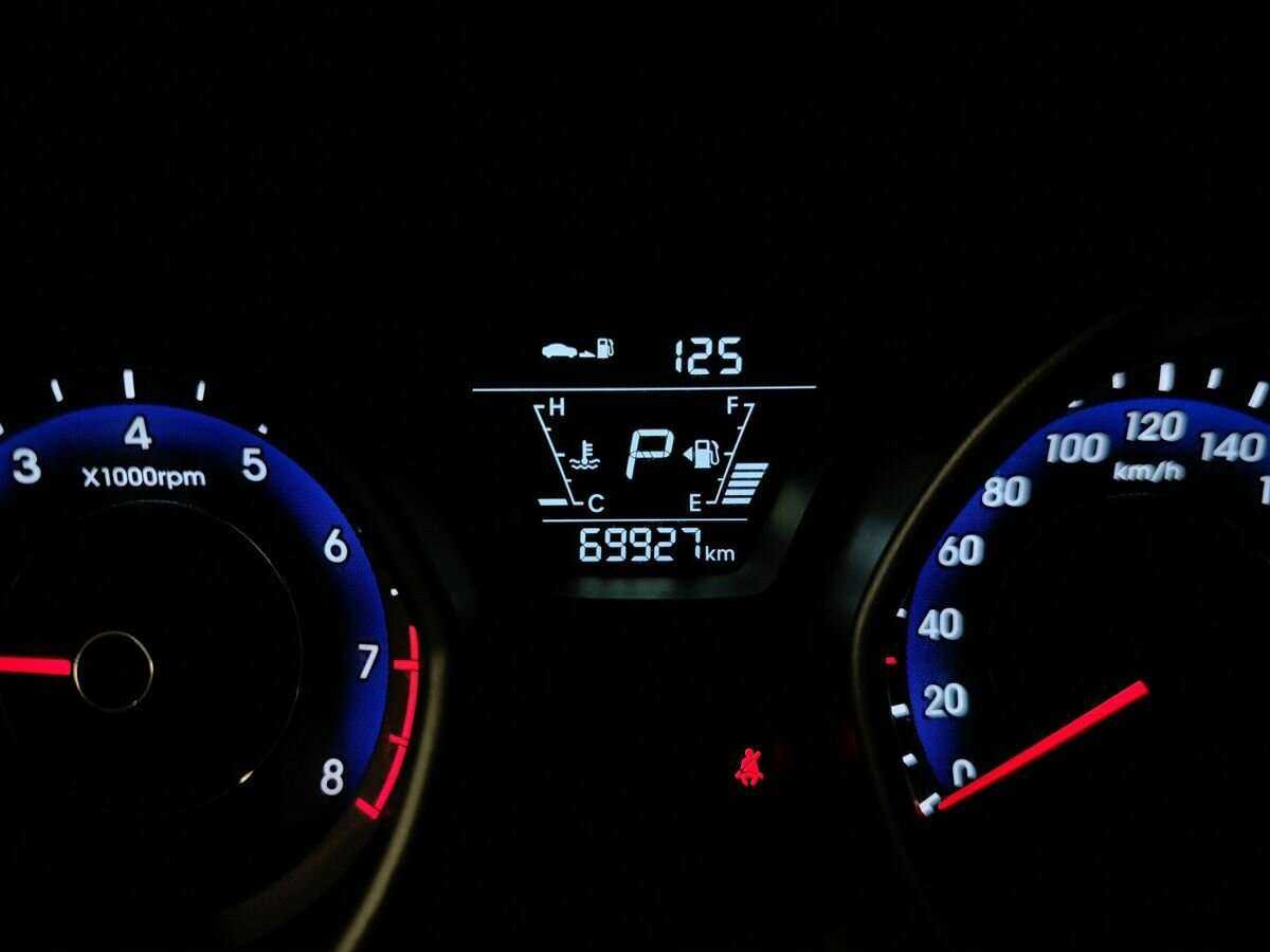 Б/У Хендай Елантра 2015 года. Фото: #15