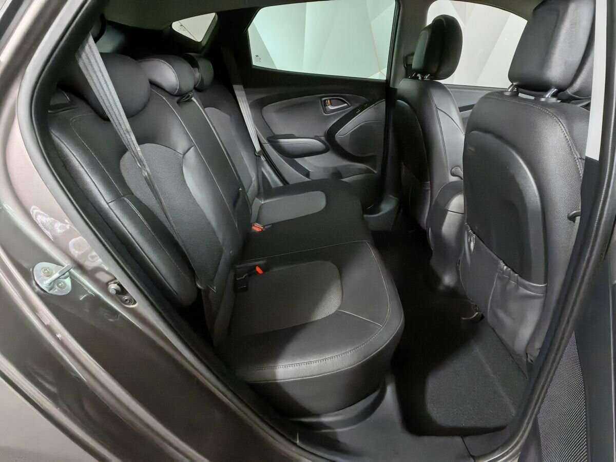 Б/У Хендай ай-икс35 2015 года. Фото: #9