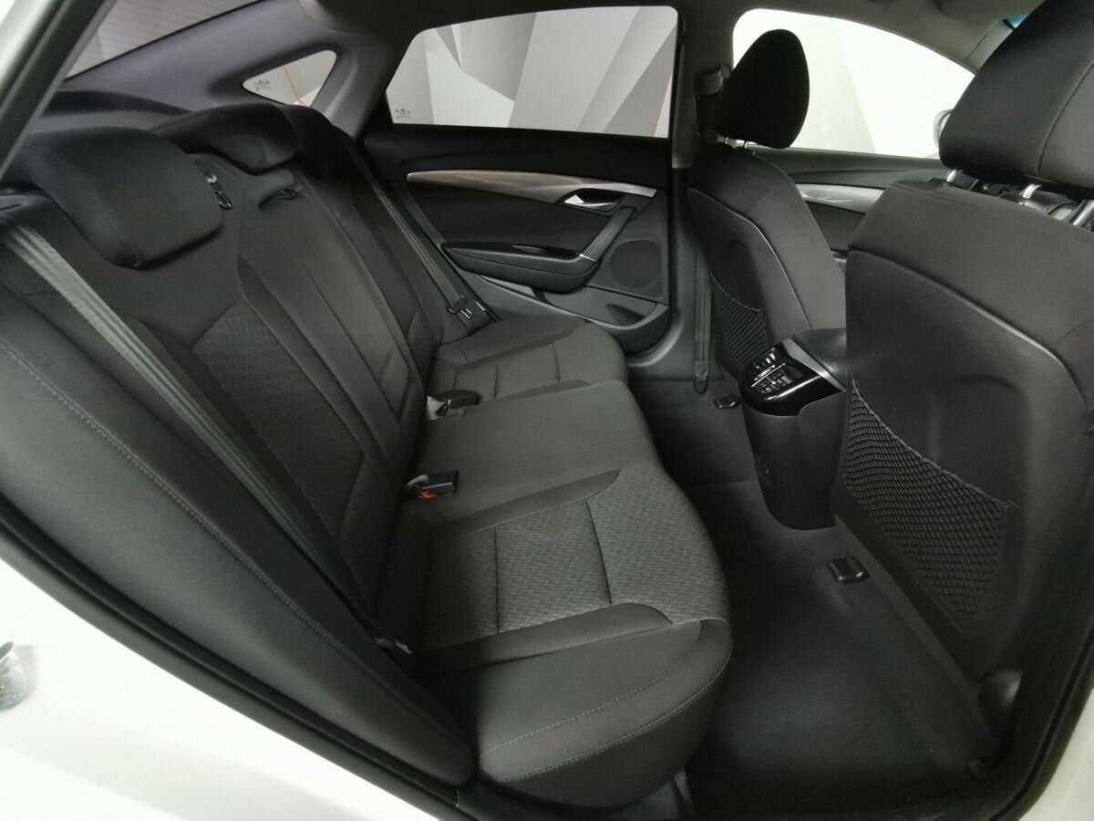 Б/У Хендай ай40 2015 года. Фото: #11