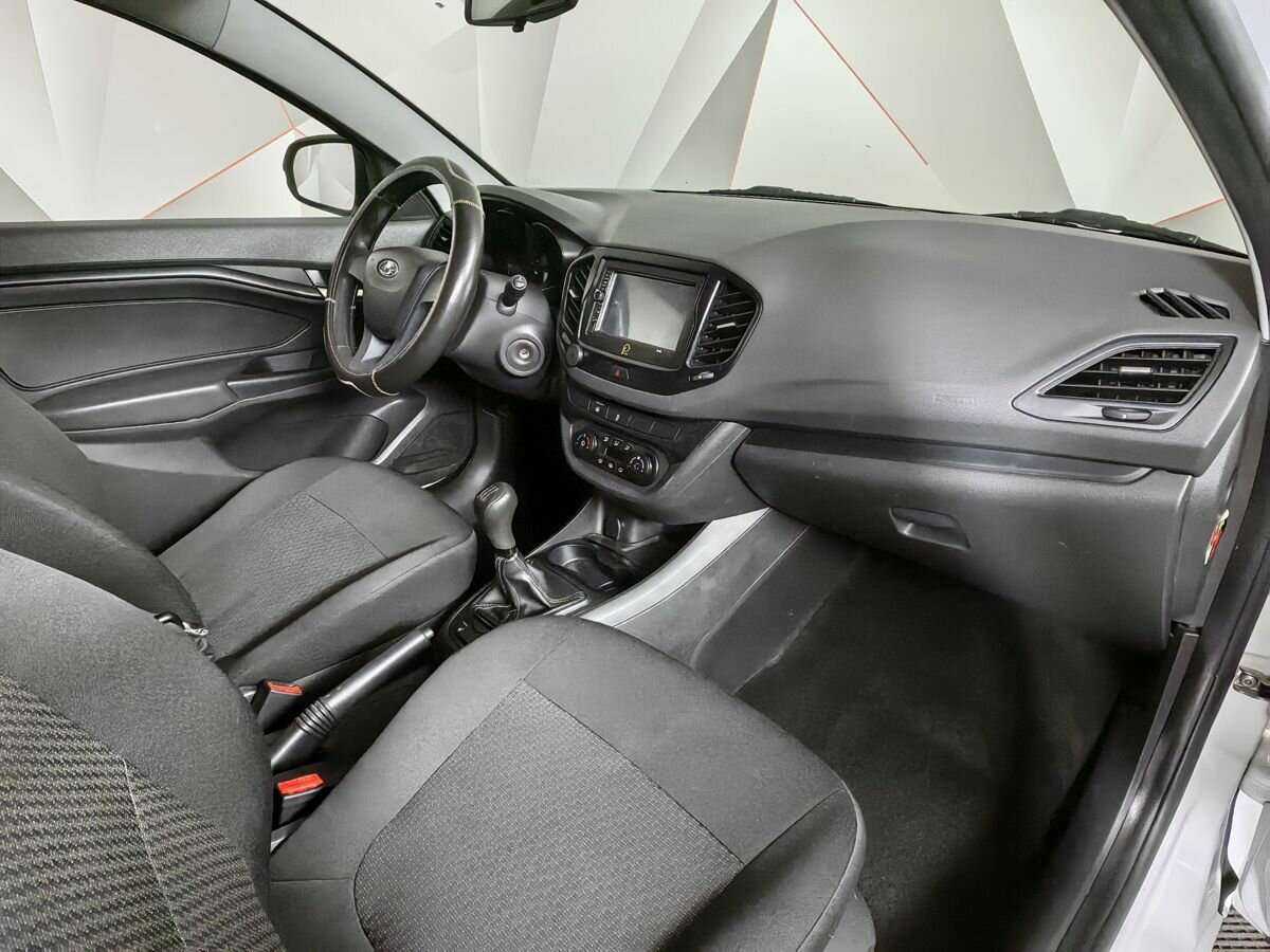 Б/У Лада (ВАЗ) Веста 2017 года. Фото: #8