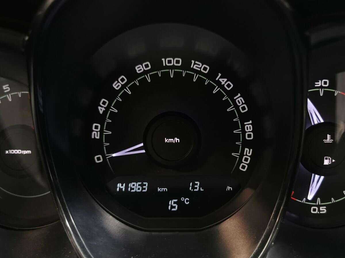 Б/У Лада (ВАЗ) Веста 2017 года. Фото: #15