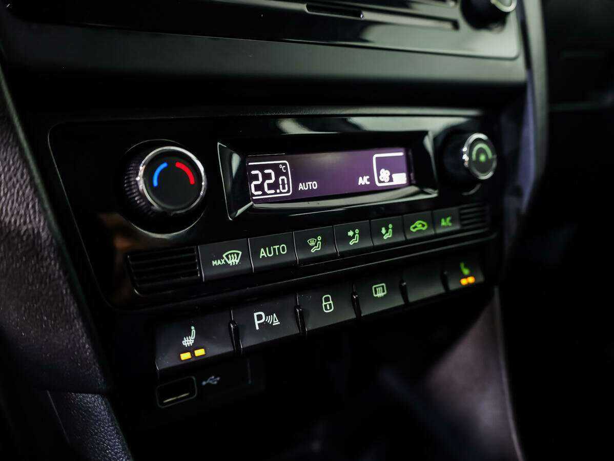 Б/У Шкода Рапид 2018 года. Фото: #12