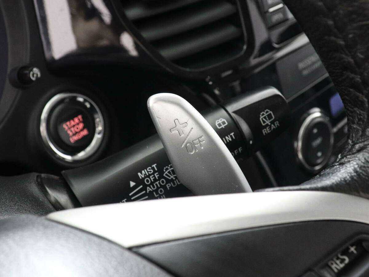 Б/У Митсубиши Оутлэндер 2012 года. Фото: #13