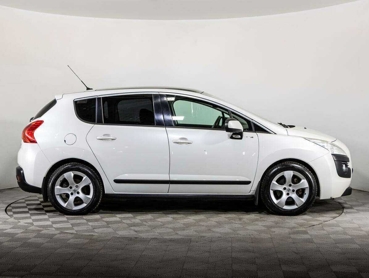 Б/У Пежо 3008 2012 года. Фото: #3