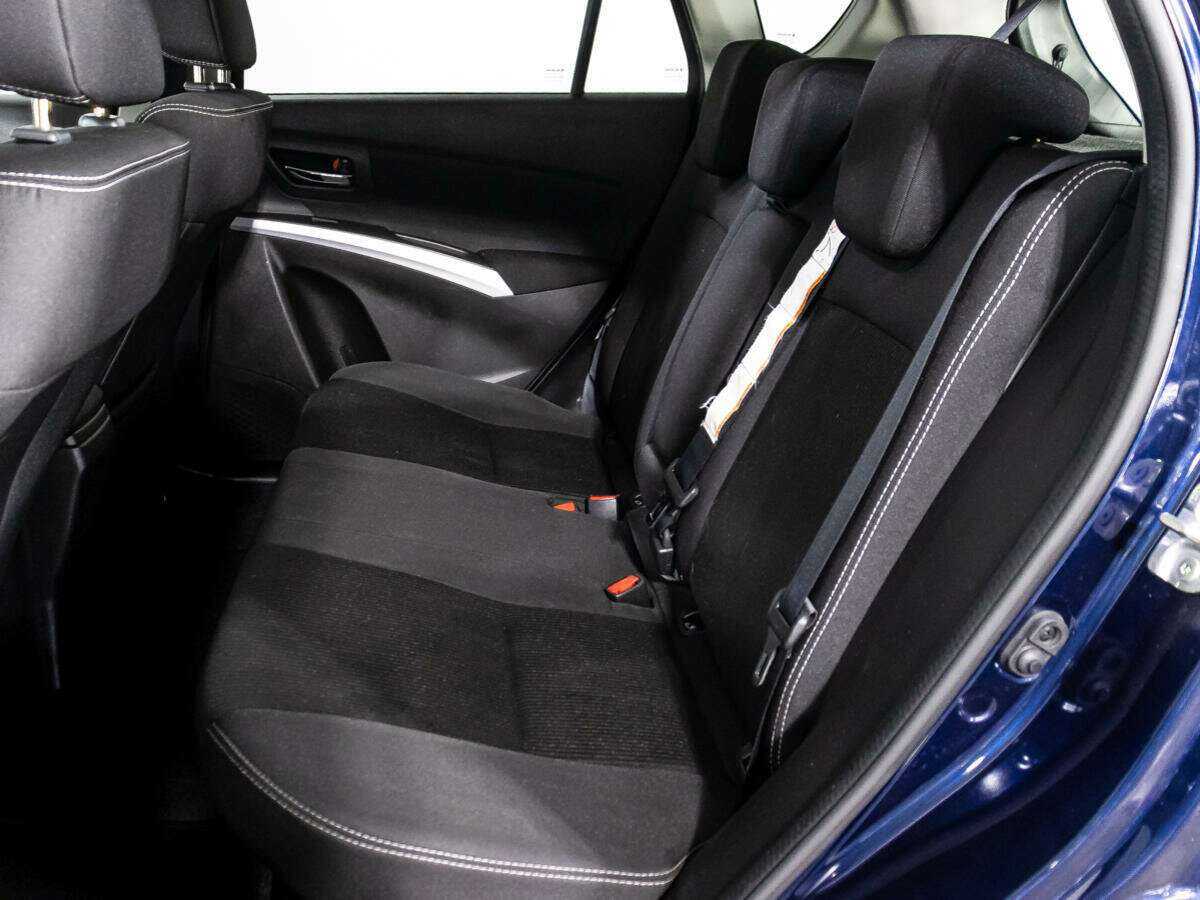 Б/У Сузуки С-Икс4 2018 года. Фото: #9