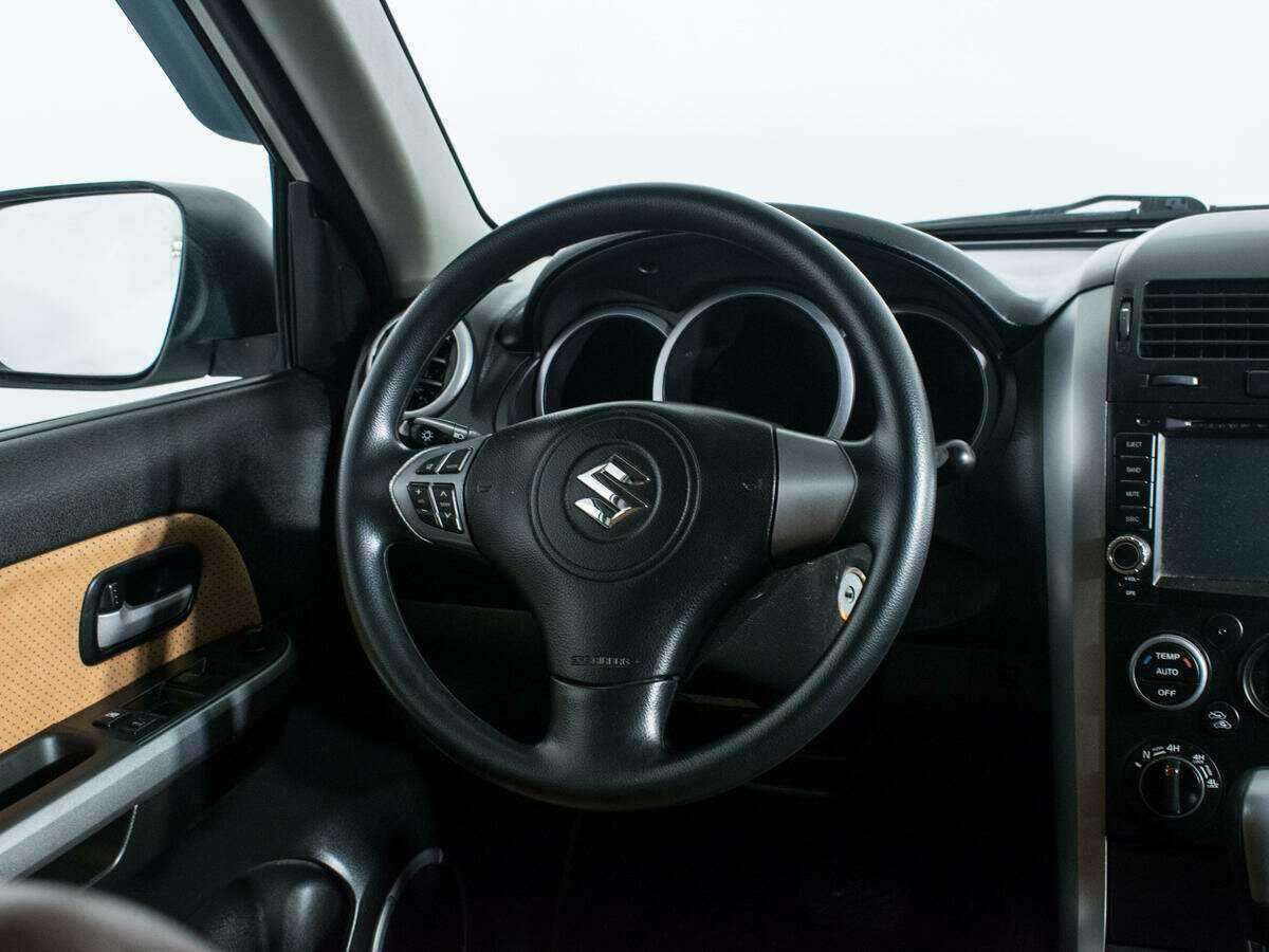 Б/У Сузуки Гранд Витара 2012 года. Фото: #12