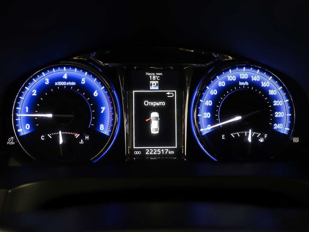 Б/У Тойота Камри 2017 года. Фото: #6