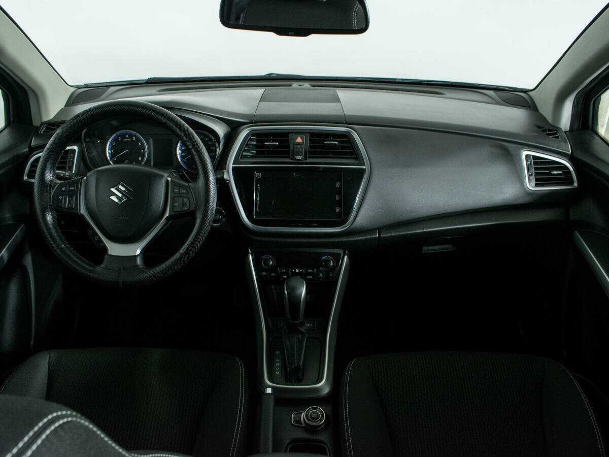 Б/У Сузуки С-Икс4 2018 года. Фото: #11