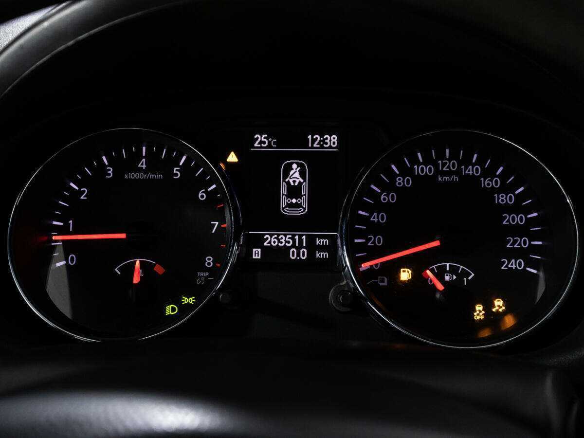 Б/У Ниссан Кашкай+2 2013 года. Фото: #11