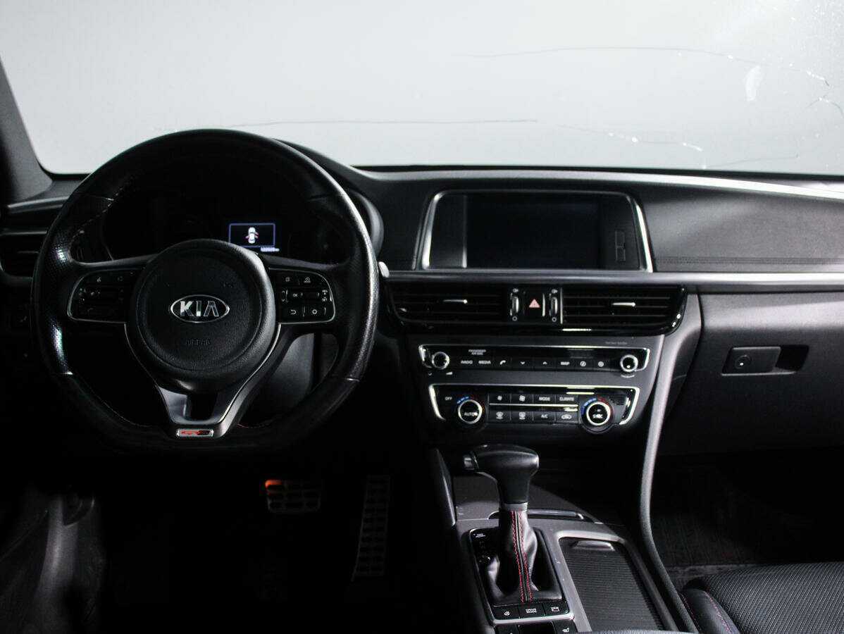 Б/У Киа Оптима 2017 года. Фото: #10