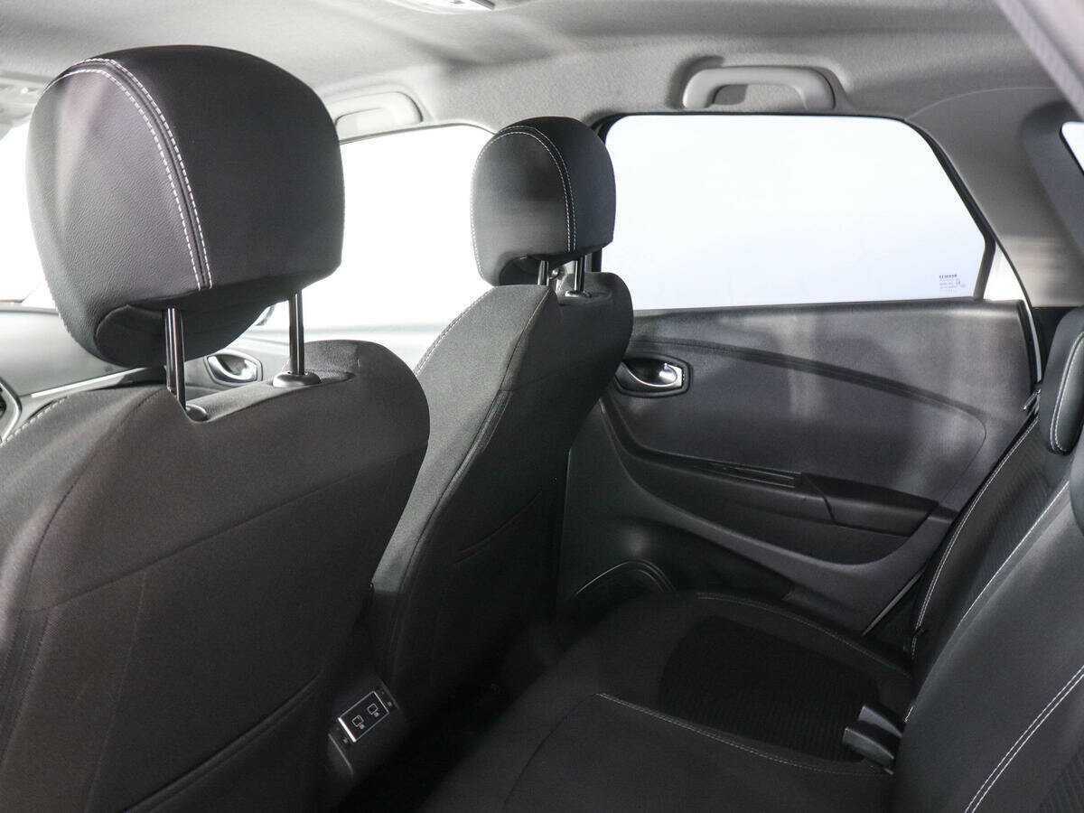 Б/У Рено Каптюр 2021 года. Фото: #11