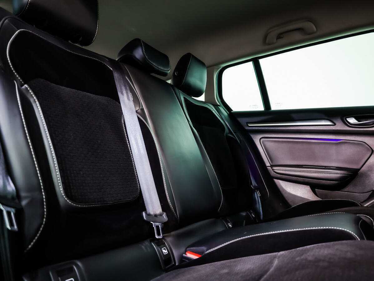 Б/У Рено Меган 2017 года. Фото: #11