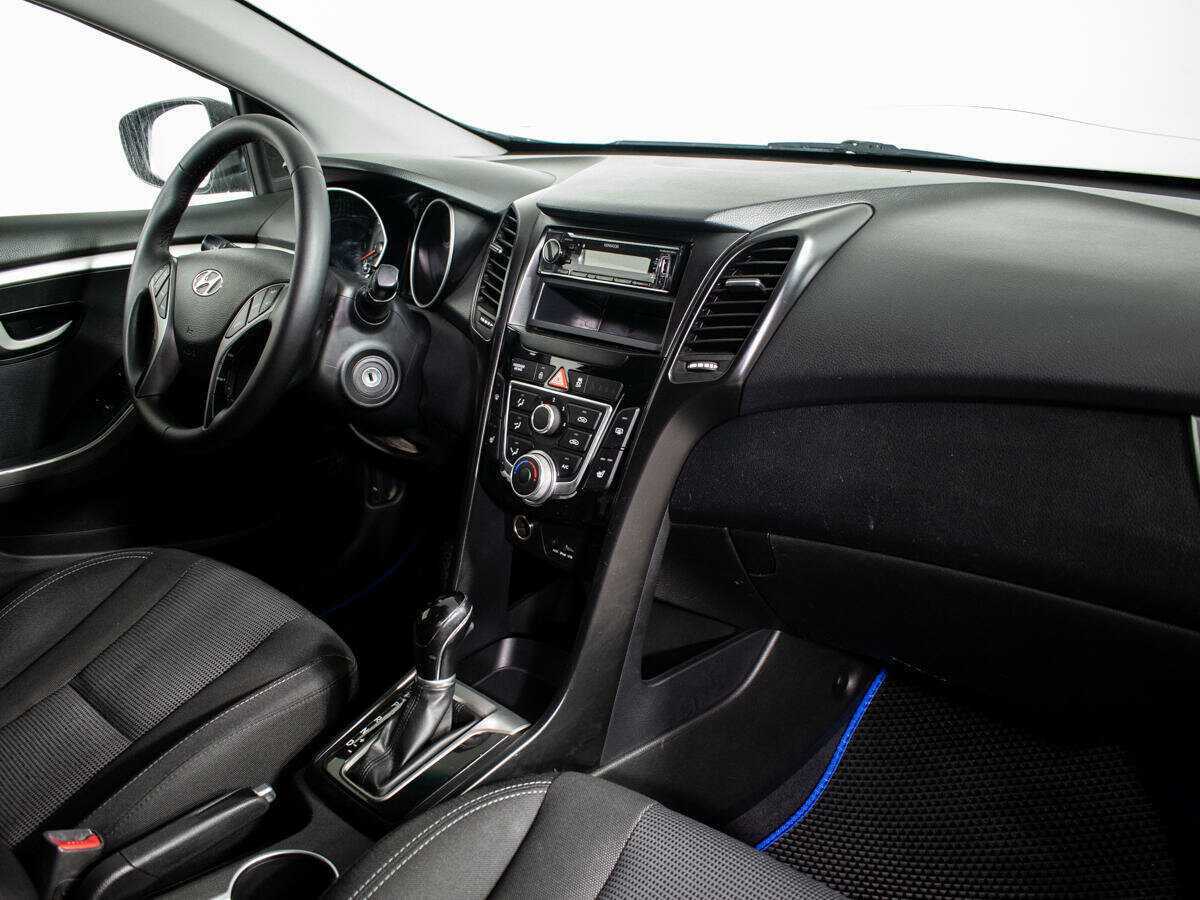 Б/У Хендай ай30 2012 года. Фото: #8