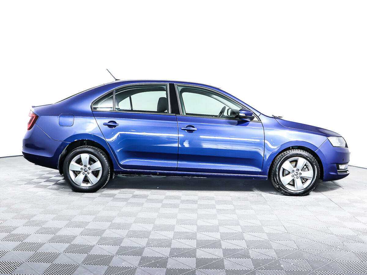 Б/У Шкода Рапид 2017 года. Фото: #3