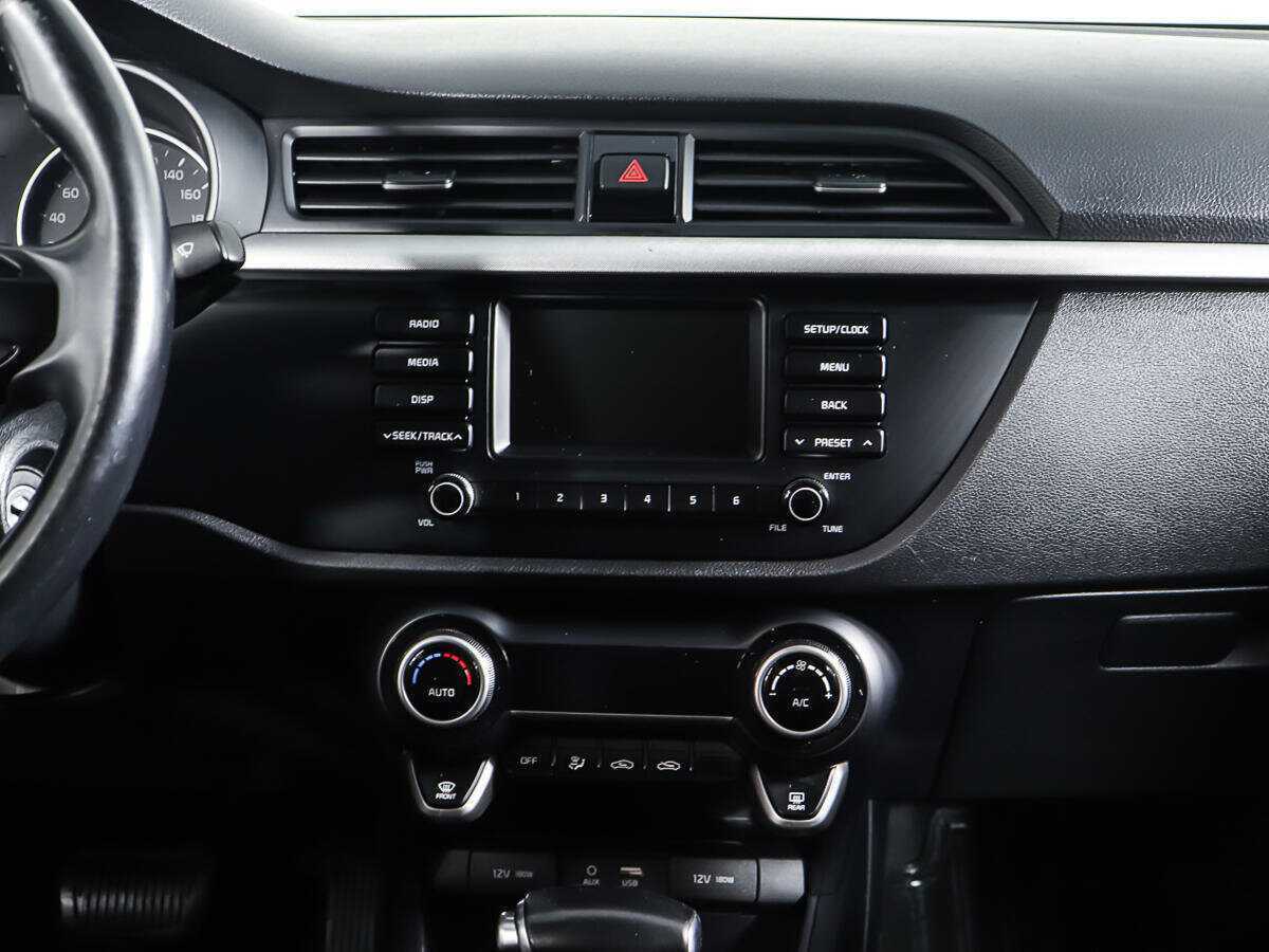 Б/У Киа Рио 2018 года. Фото: #12