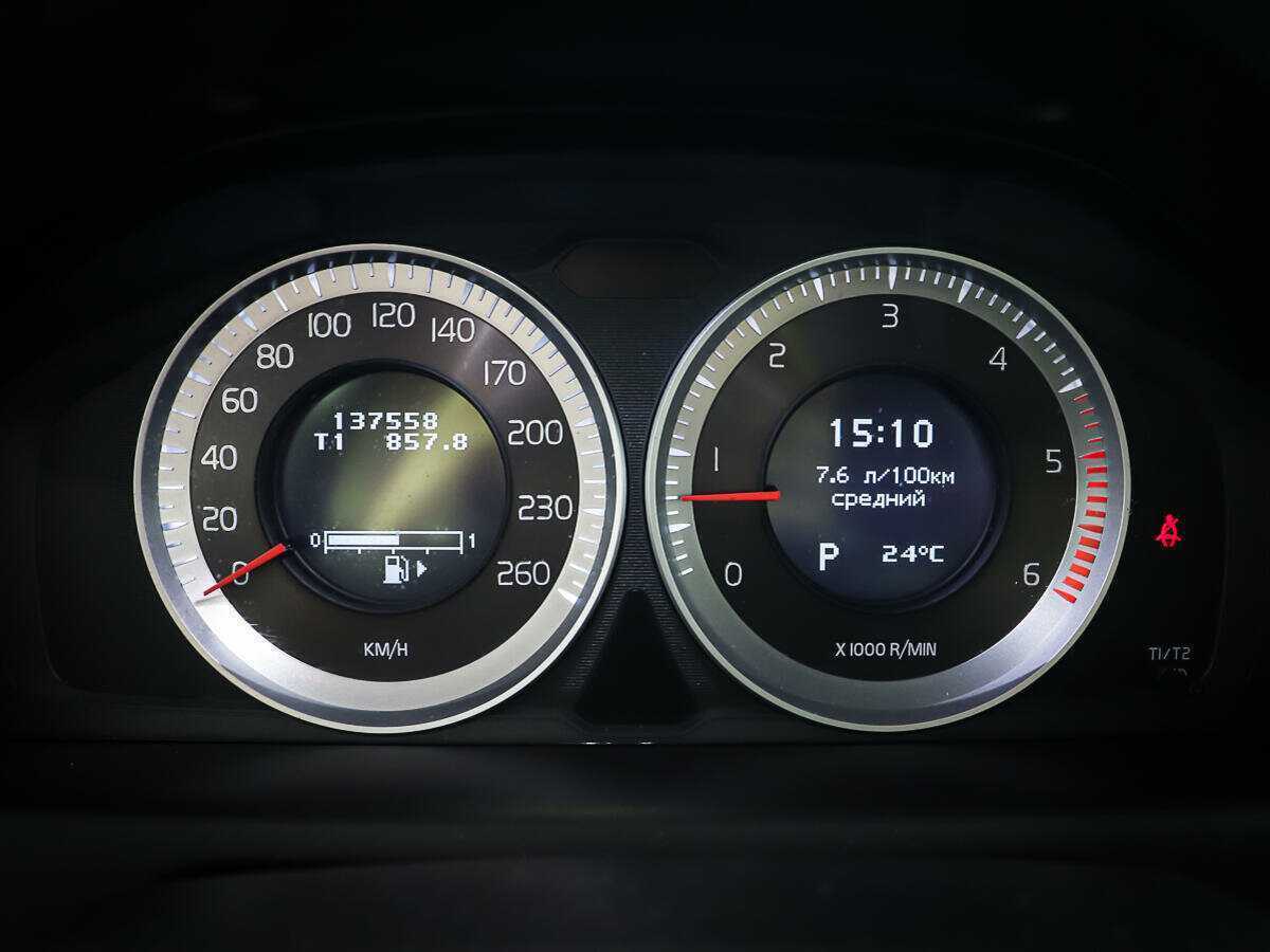 Б/У Вольво ИксЦ60 2012 года. Фото: #15