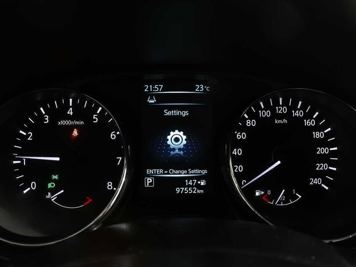 Б/У Ниссан Икс-Трейл 2016 года. Фото: #13