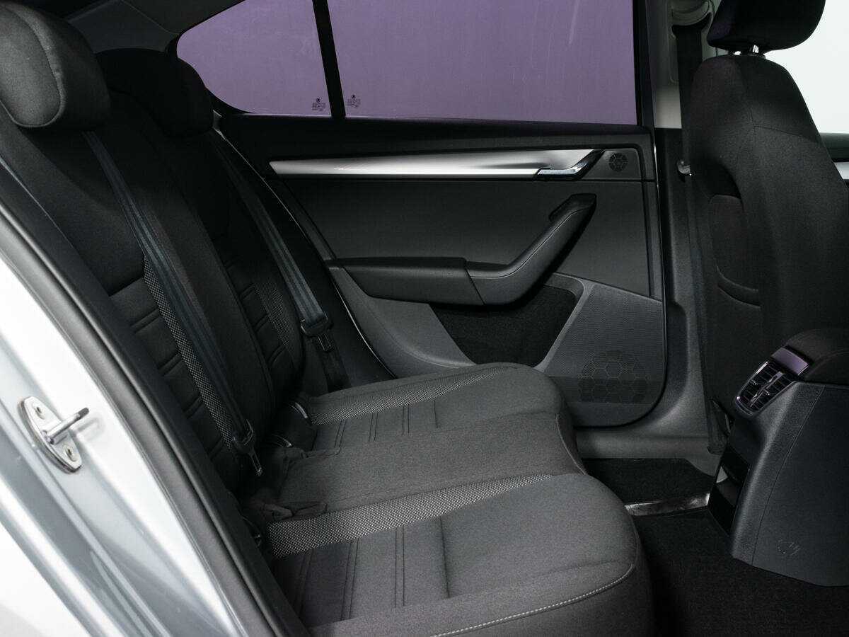 Б/У Шкода Октавия 2017 года. Фото: #8