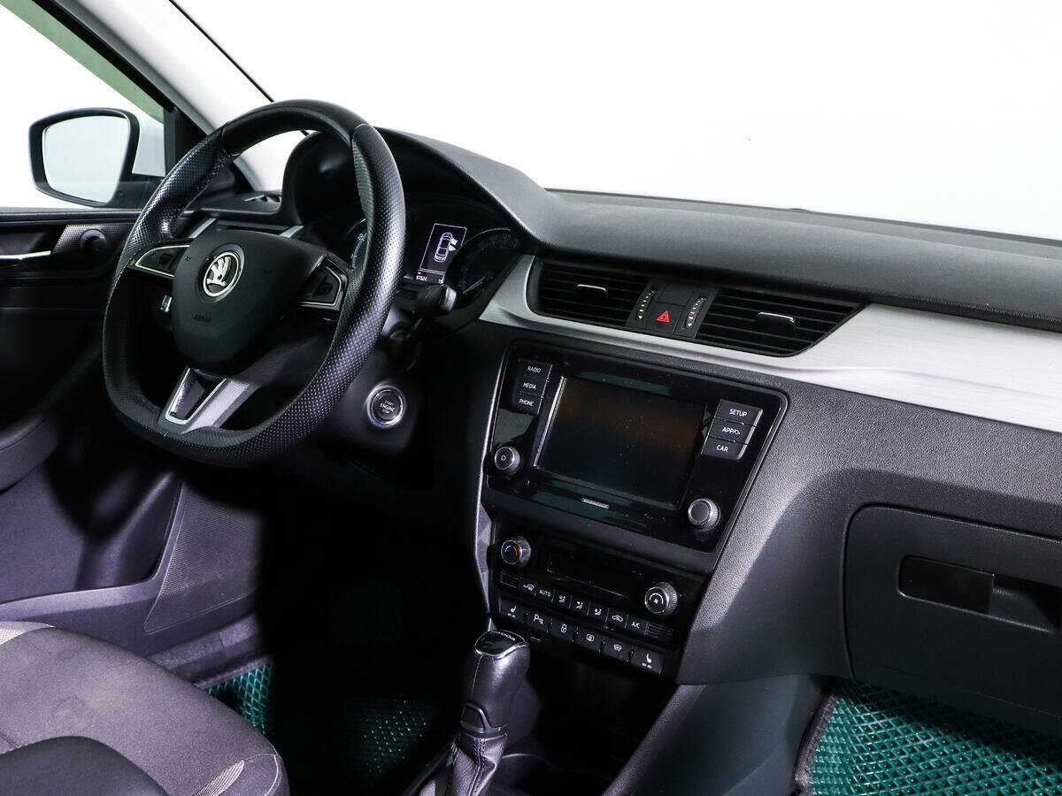 Б/У Шкода Рапид 2019 года. Фото: #8