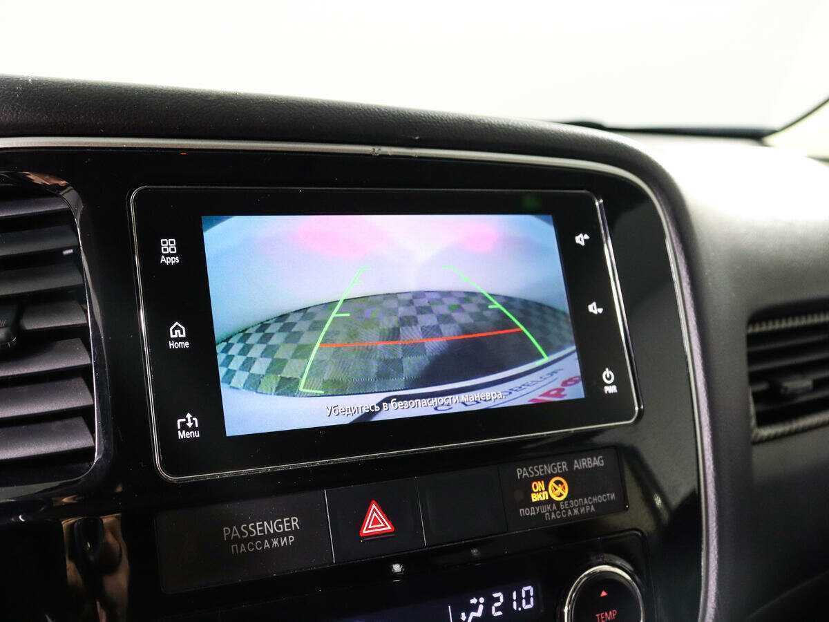 Б/У Митсубиши Оутлэндер 2018 года. Фото: #12