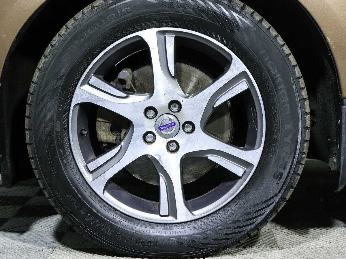 Б/У Вольво ИксЦ60 2012 года. Фото: #15